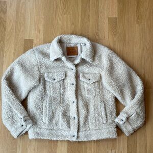 Levi's Baby Bubble Sherpa Trucker Jacket in Coconut Milk